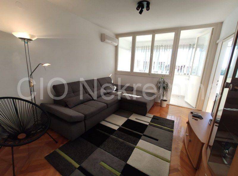 Flat in a building, Rent, Split, Split