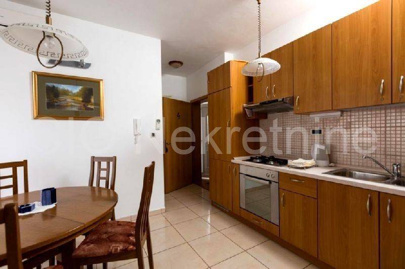 Apartmant house, Sale, Okrug, Okrug Donji
