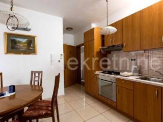 Apartmant house, Sale, Okrug, Okrug Donji