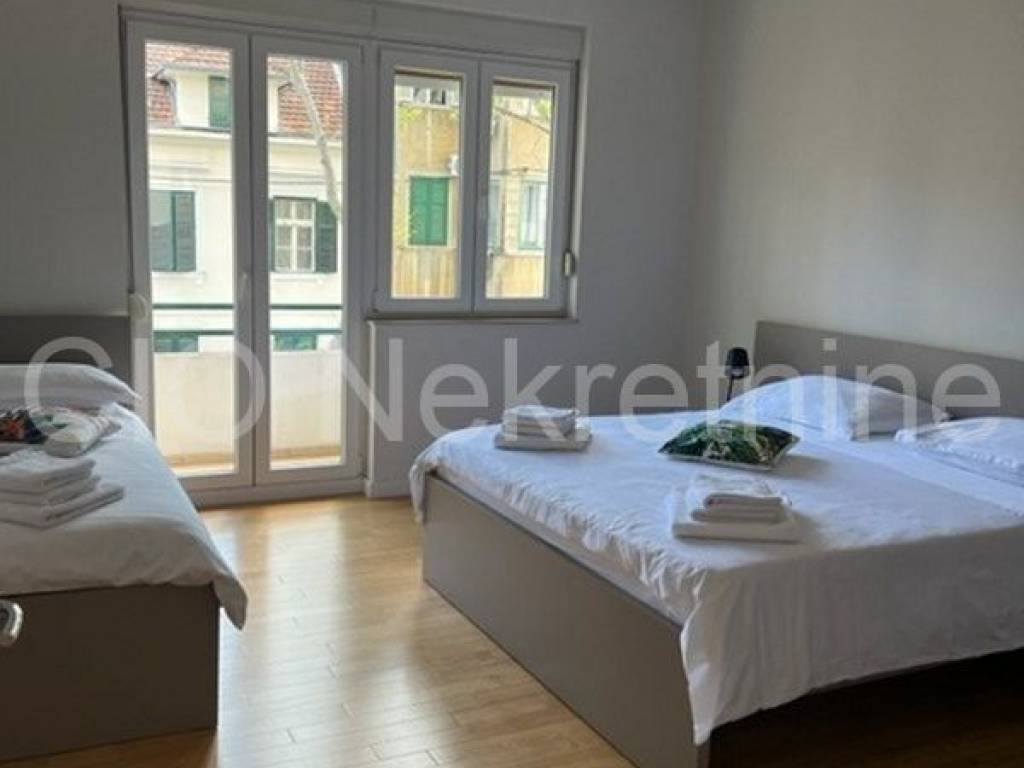 Flat in a building, Rent, Split, Split