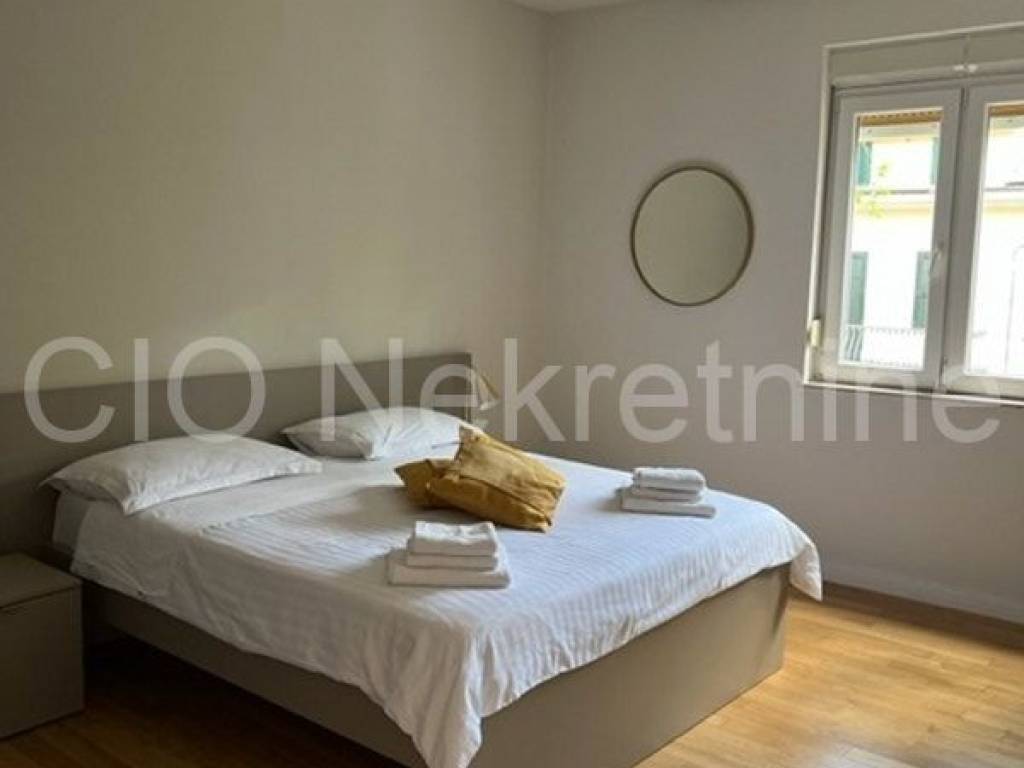 Flat in a building, Rent, Split, Split