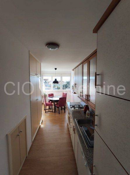 Flat in a building, Rent, Split, Split