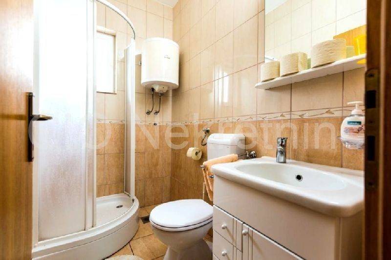 Apartmant house, Sale, Okrug, Okrug Donji