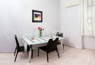 Flat in a building, Sale, Split, Split