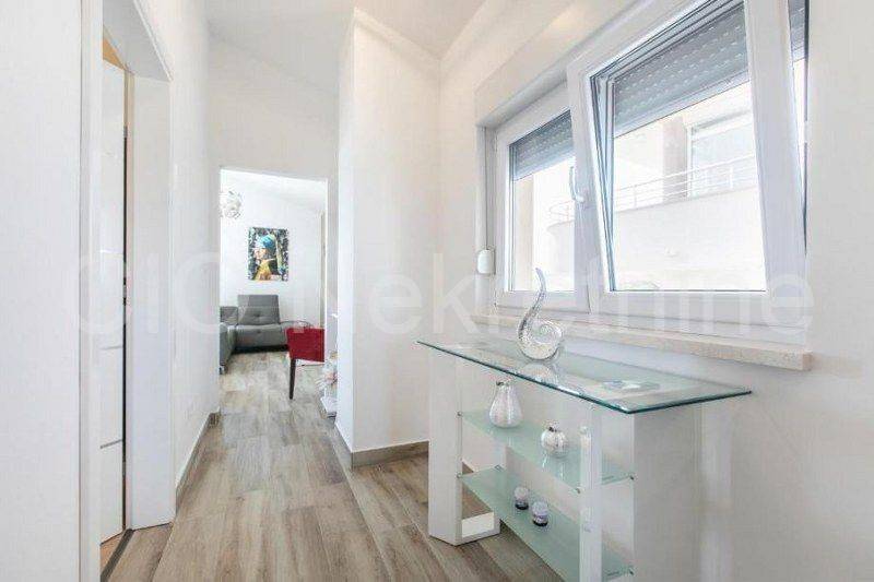 Flat in a house, Rent, Split - Okolica, Stobreč