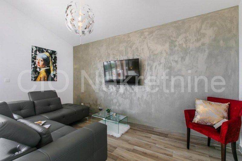 Flat in a house, Rent, Split - Okolica, Stobreč