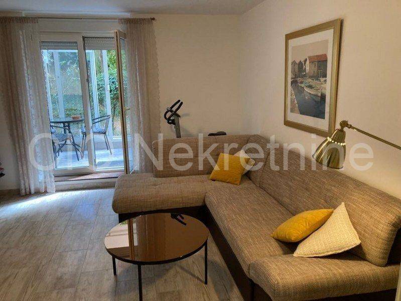 Flat in a building, Rent, Split, Split