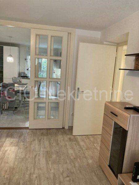 Flat in a building, Rent, Split, Split