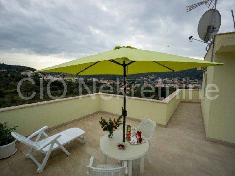 House with apartments, Sale, Marina, Vinišće