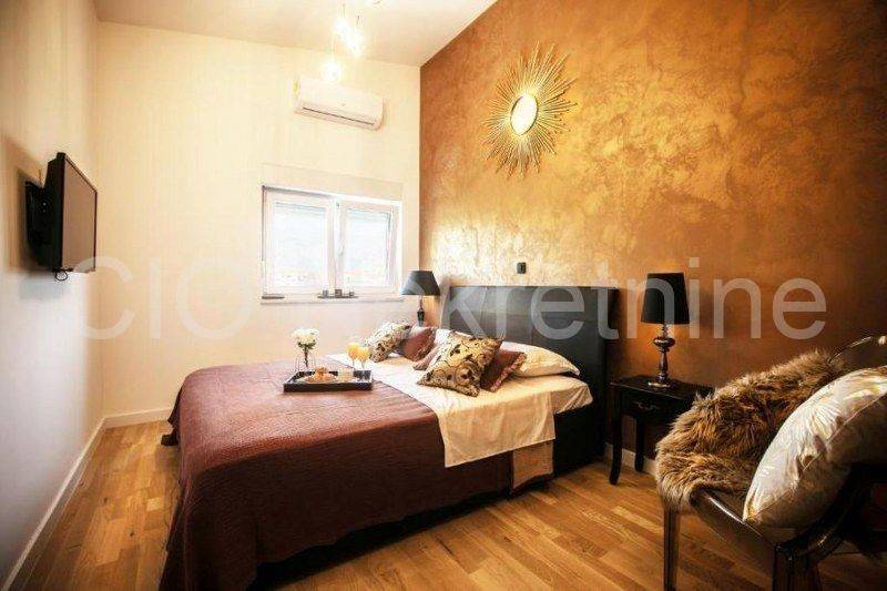 Flat in a house, Rent, Split - Okolica, Stobreč