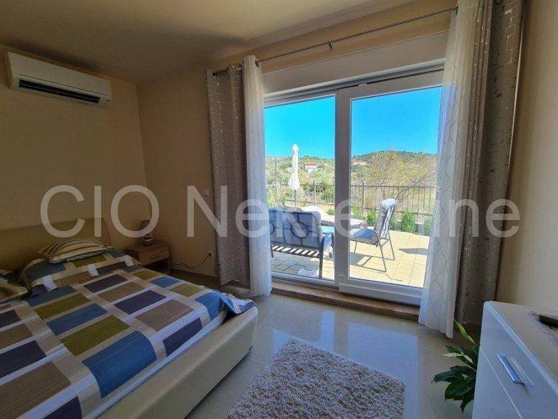 House with apartments, Sale, Marina, Vinišće