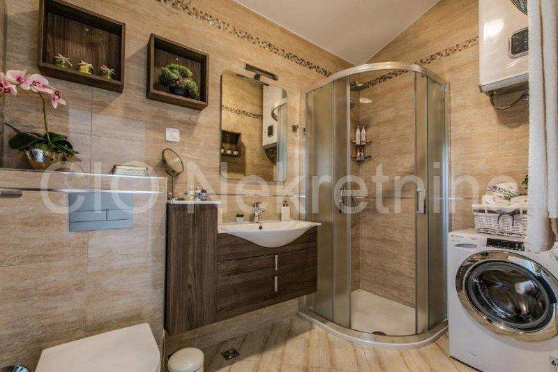Flat in a house, Rent, Split - Okolica, Stobreč