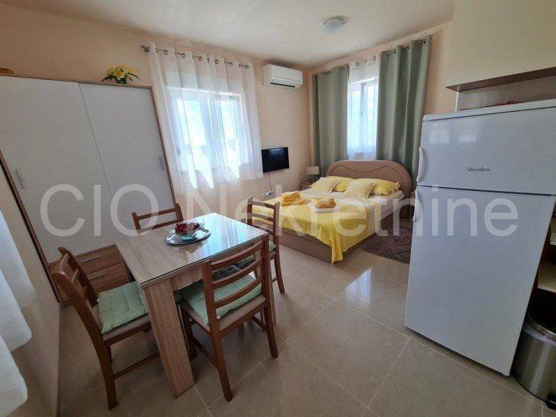 House with apartments, Sale, Marina, Vinišće