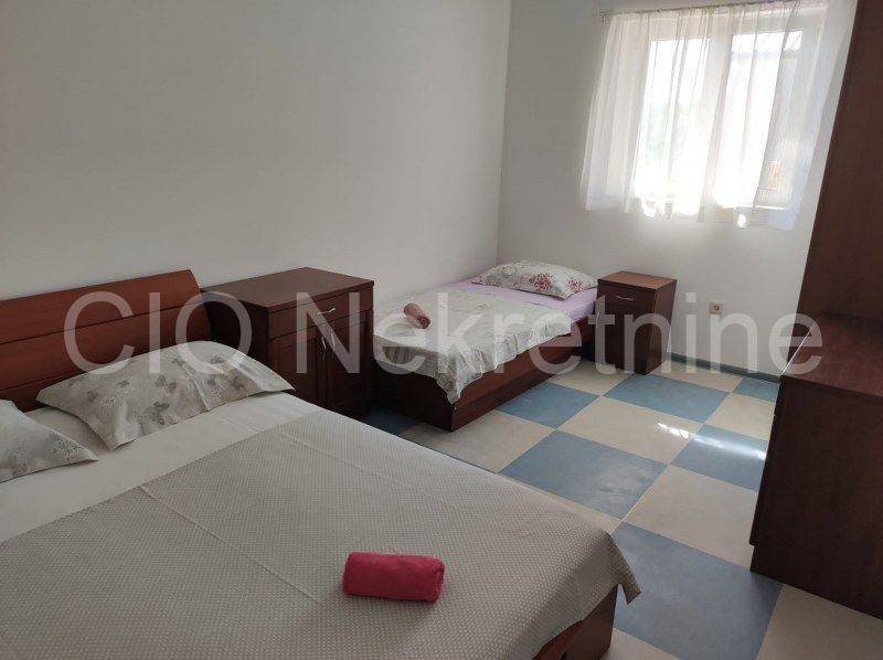 Flat in a building, Rent, Klis, Dugobabe