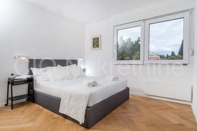 Flat in a building, Rent, Split, Split