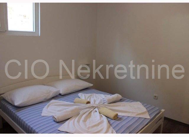 House with apartments, Sale, Hvar, Sveta Nedjelja