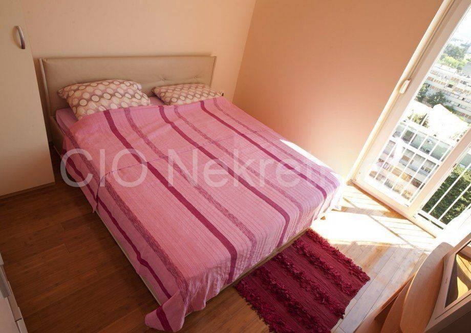 Flat in a building, Sale, Split, Split