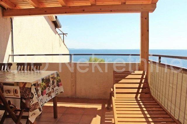 House with apartments, Sale, Hvar, Sveta Nedjelja