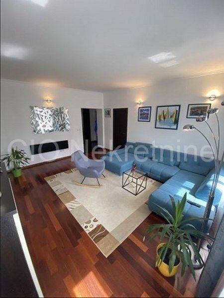 Flat in a building, Rent, Split, Split