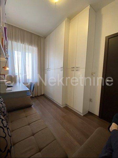 Flat in a building, Rent, Split, Split