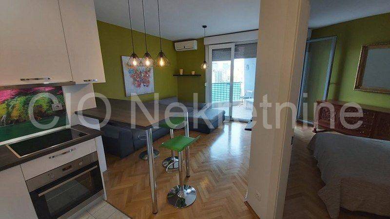 Flat in a building, Rent, Split, Split