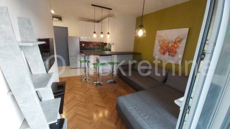 Flat in a building, Rent, Split, Split