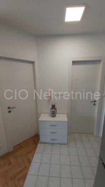 Flat in a building, Rent, Split, Split