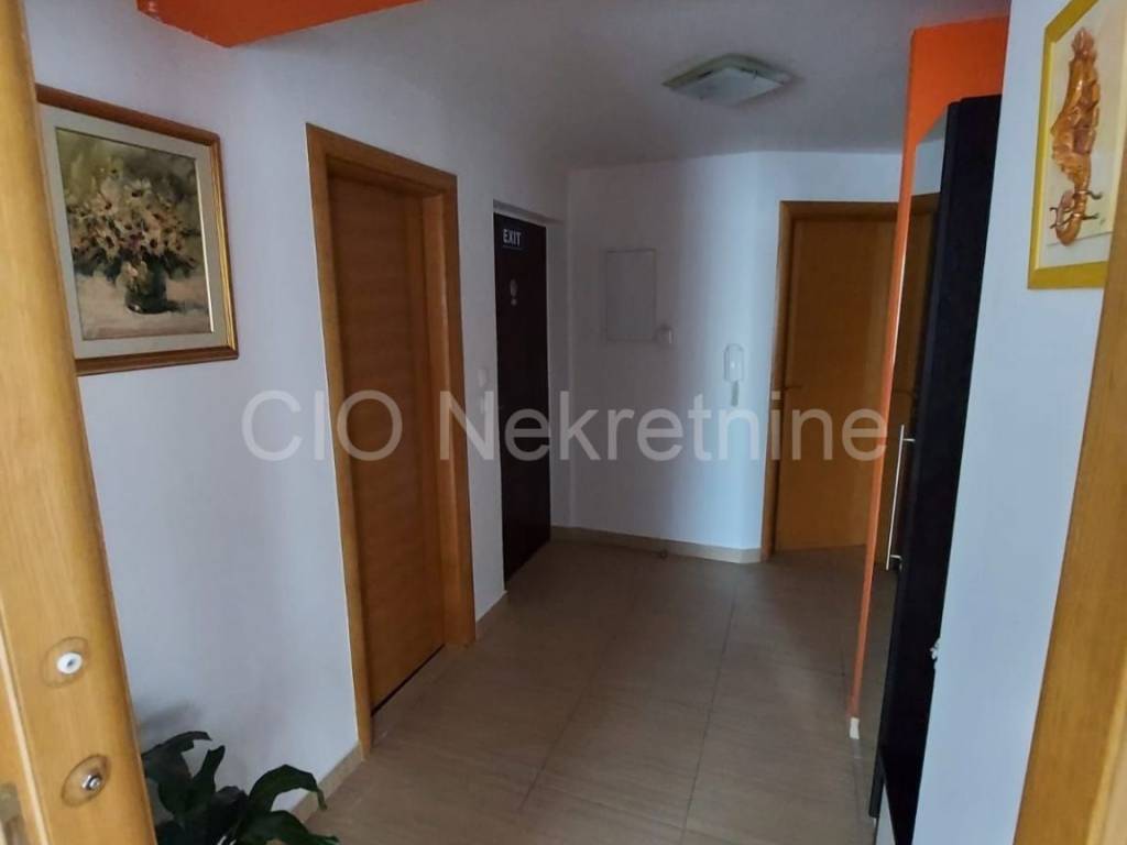 Flat in a building, Rent, Podstrana, Podstrana