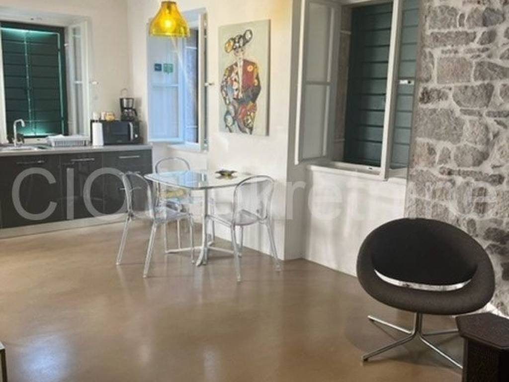 Flat in a building, Rent, Split, Split