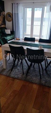 Flat in a building, Sale, Split, Split