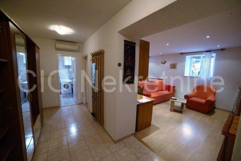 Flat in a building, Rent, Split, Split