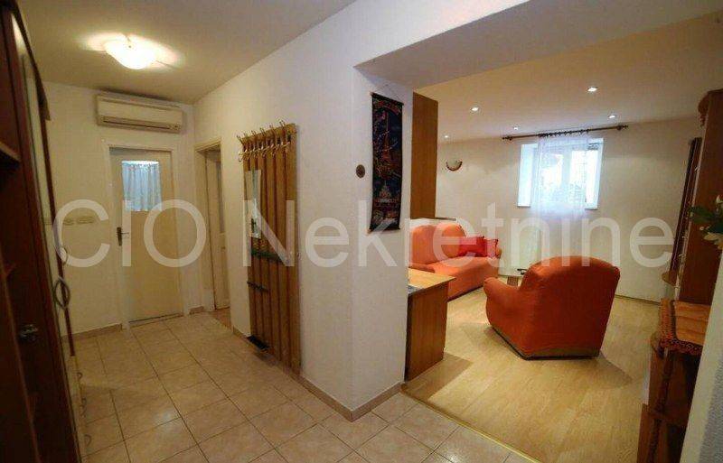 Flat in a building, Rent, Split, Split