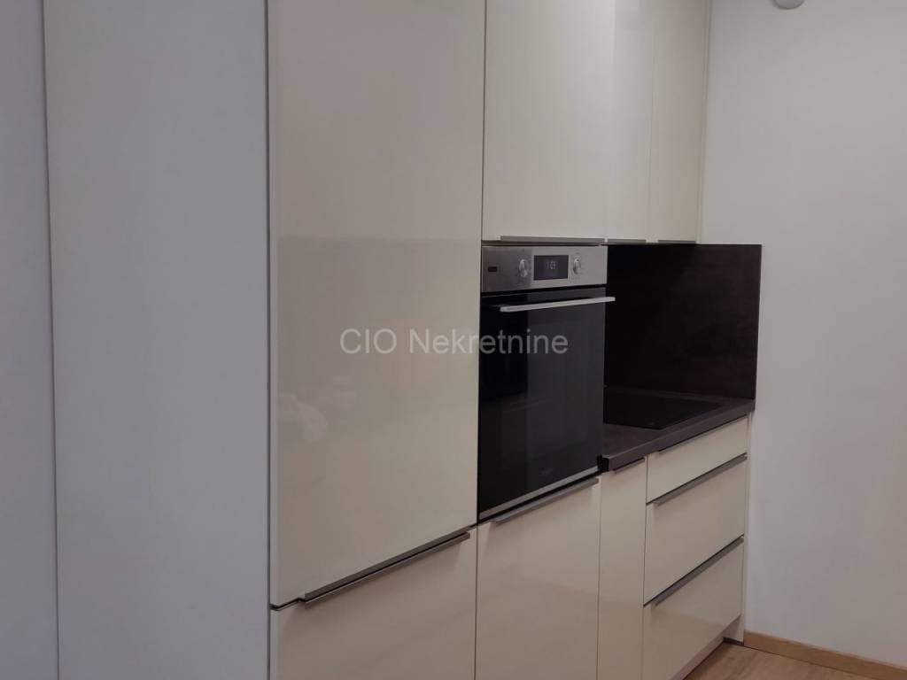 Flat in a building, Rent, Split, Split