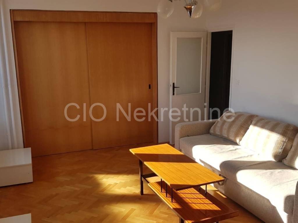 Flat in a building, Sale, Split, Split