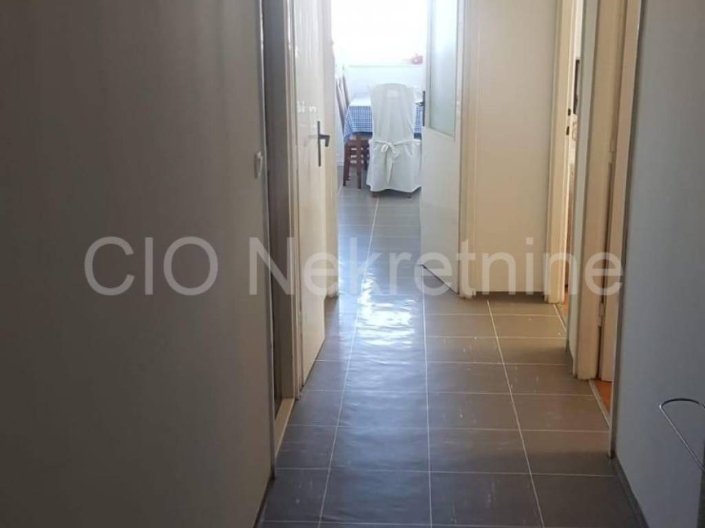Flat in a building, Sale, Split, Split