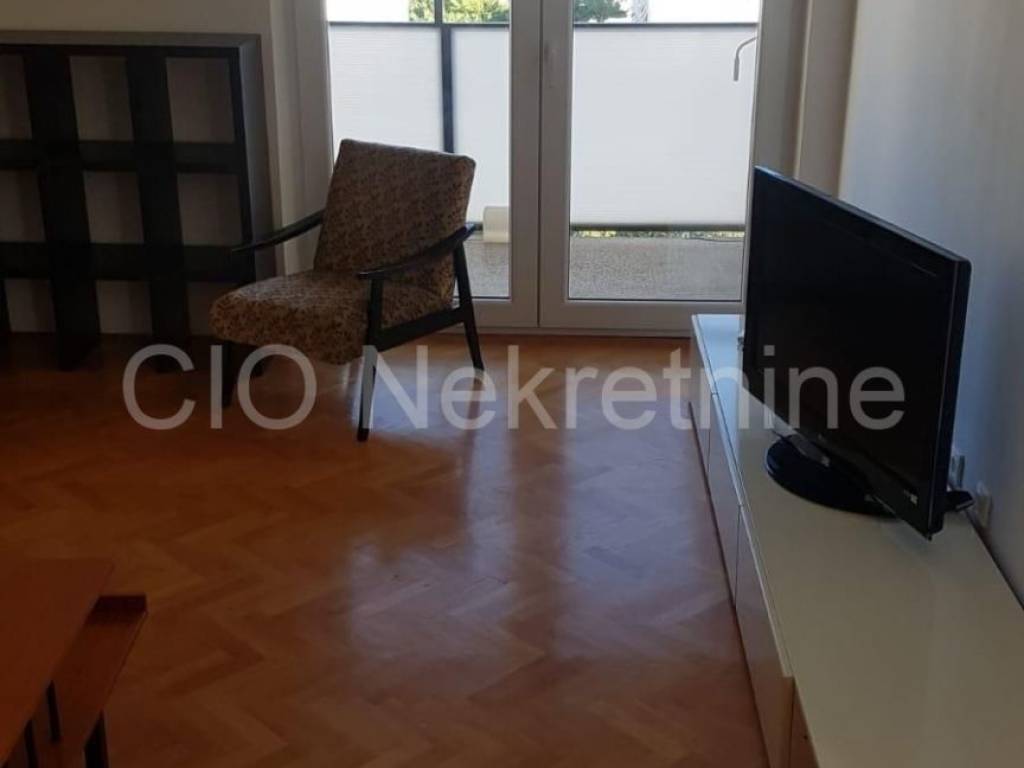 Flat in a building, Sale, Split, Split