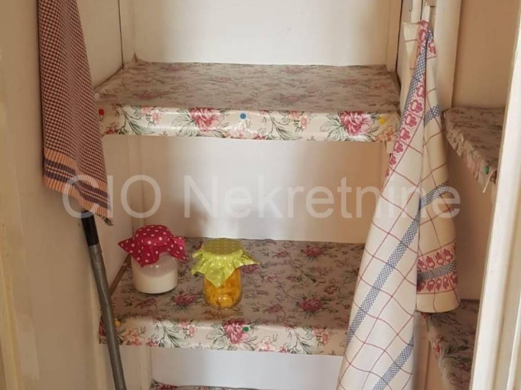 Flat in a building, Sale, Split, Split