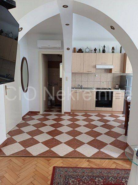 Flat in a building, Rent, Split, Split