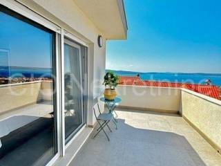 Flat in a house, Rent, Kaštela, Kaštel Kambelovac