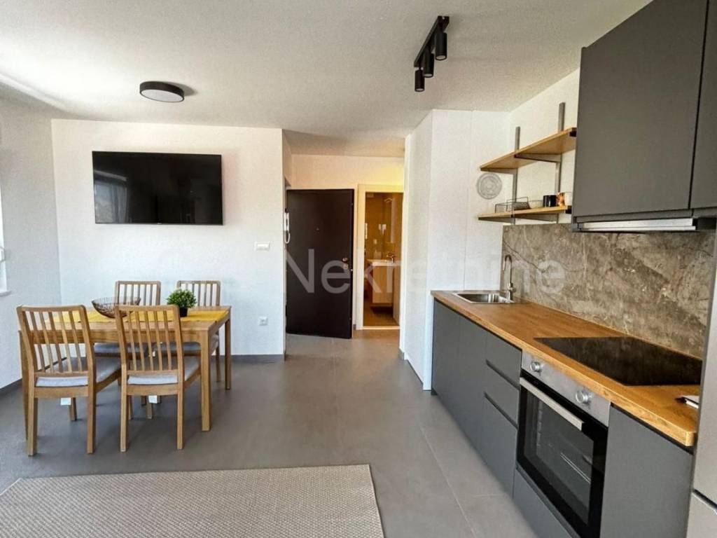 Flat in a house, Rent, Kaštela, Kaštel Kambelovac