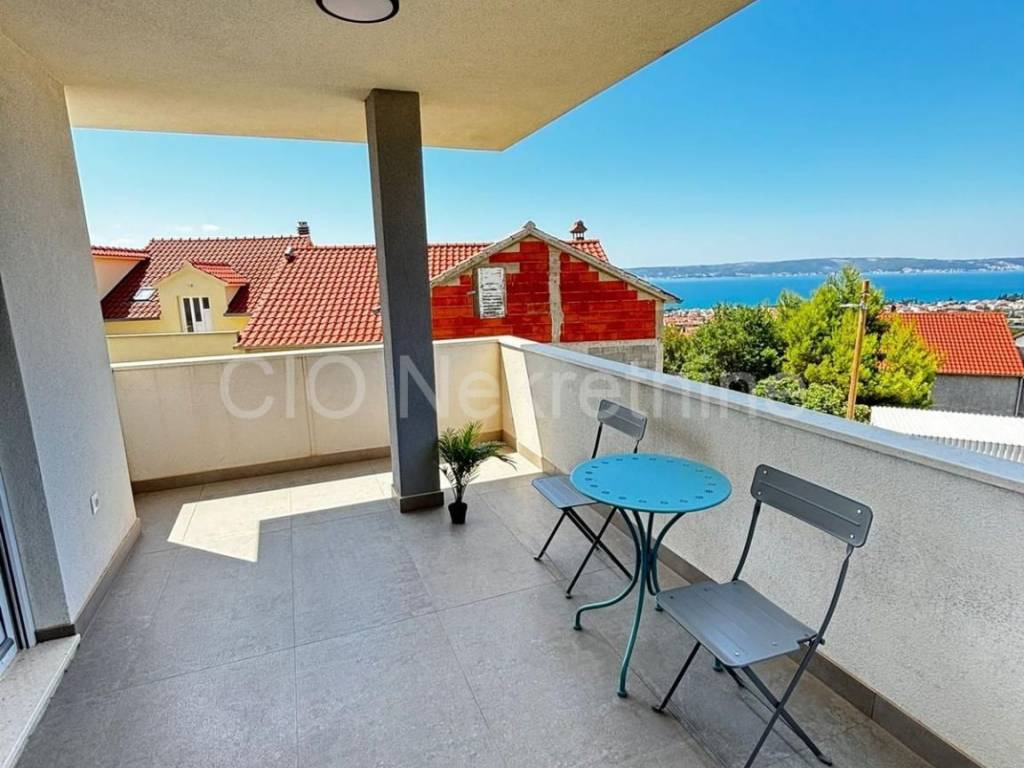 Flat in a house, Rent, Kaštela, Kaštel Kambelovac