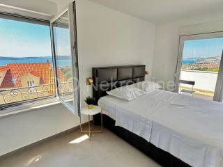 Flat in a house, Rent, Kaštela, Kaštel Kambelovac