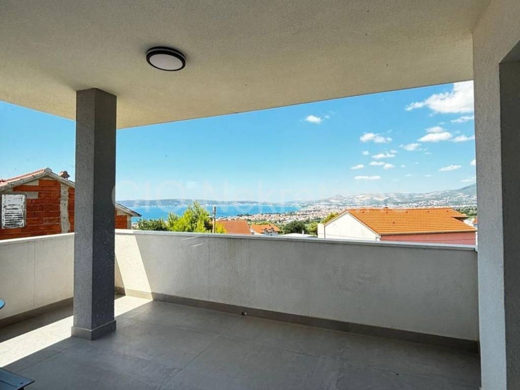 Flat in a house, Rent, Kaštela, Kaštel Kambelovac