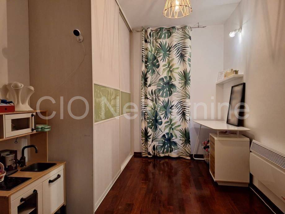 Flat in a building, Sale, Split, Split