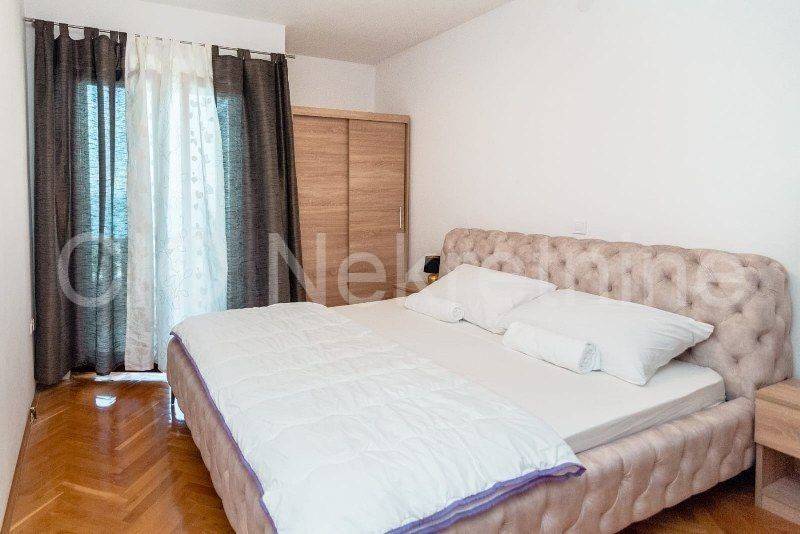 Flat in a house, Rent, Podstrana, Podstrana