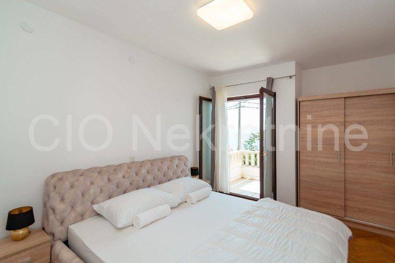 Flat in a house, Rent, Podstrana, Podstrana