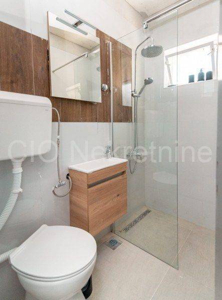 Flat in a house, Rent, Podstrana, Podstrana