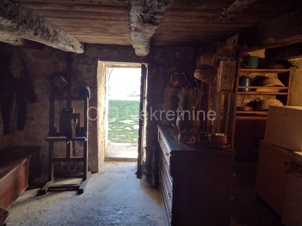 Stone house, Sale, Lovreć, Lovreć