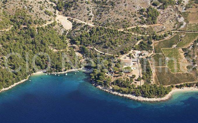 Building - catering and tourism zone, Sale, Bol, Bol