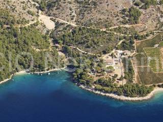 Building - catering and tourism zone, Sale, Bol, Bol